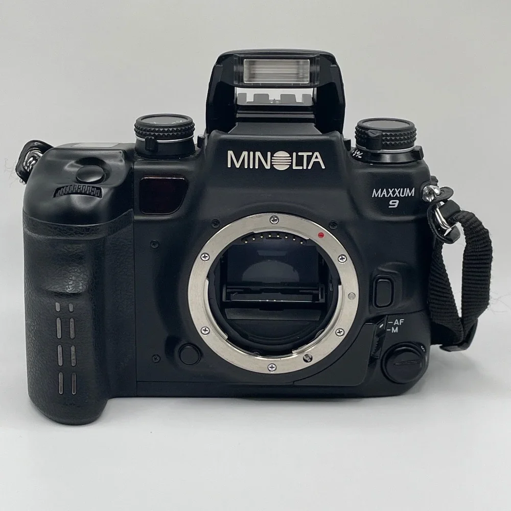 Minolta Maxxum 9 35mm SLR Film Camera w Strap and Manual Camera Only Fast Ship🔥
